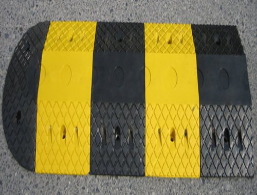 25x40x7cm Rubber Speed Humps
