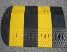 25x40x7cm Rubber Speed Humps