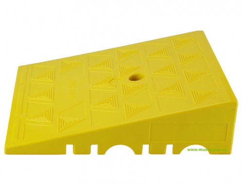 Rampa de Entrada para Bordillos (MU-49102) - Resistente y Duradera